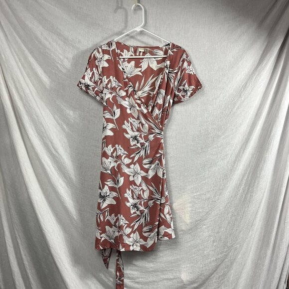 Roxy Floral Wrap Dress Cap Sleeves Womens 4 Waist Tie Mauve Indie Low Neckline - Picture 1 of 15